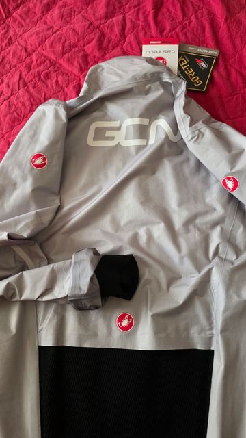 Used Castelli Tempesta Lite Men's Jacket bike — image 3 of 4