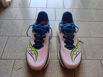 Tweedehands Saucony Endorphin Azura Running Shoes