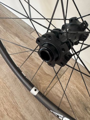 Used Sram Roam 50 XC bike — image 5 of 9