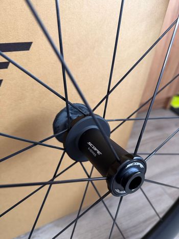 Used Scope R6 2026 bike — image 4 of 6