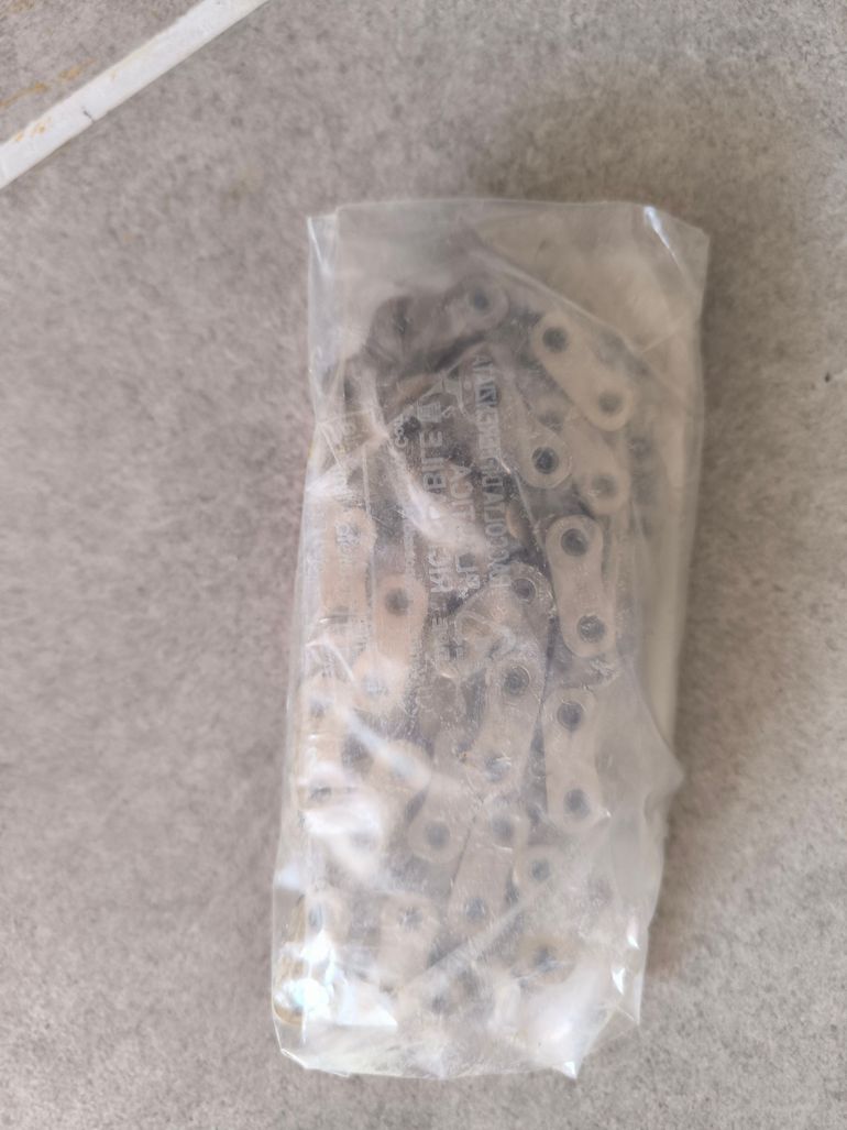 Used Sram Force Chain 2026 bike — image 2 of 2