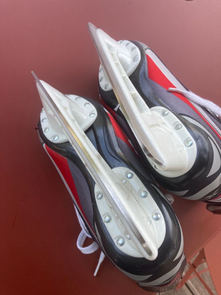 Used Bauer Vapor X.7 Ice Skates bike — image 5 of 9