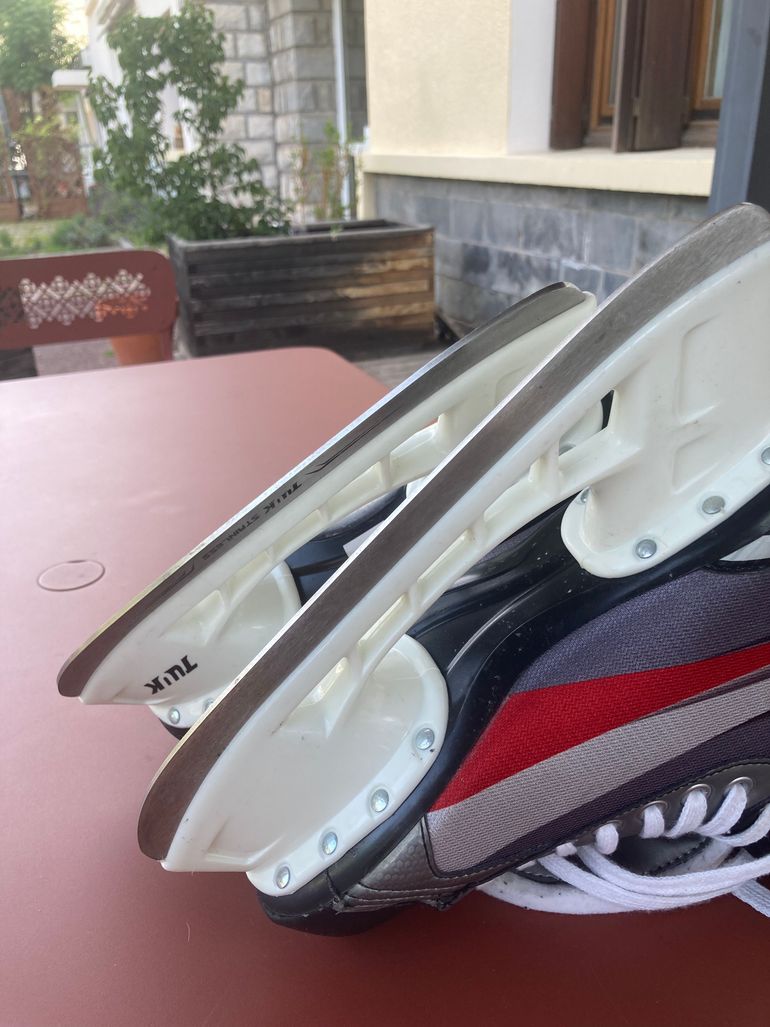 Used Bauer Vapor X.7 Ice Skates bike — image 6 of 9