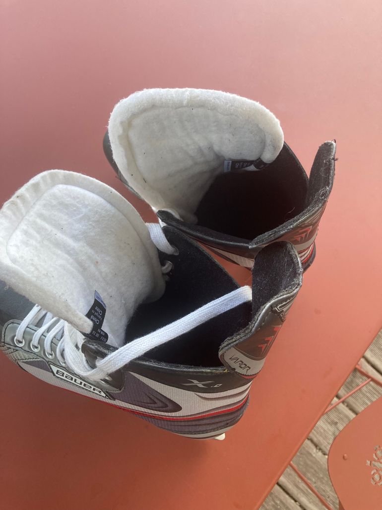 Used Bauer Vapor X.7 Ice Skates bike — image 4 of 9
