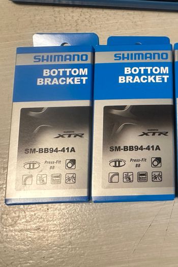 Używany Shimano XTR Press-Fit SM-BB94-41A 2026 Drivetrain & Pedals