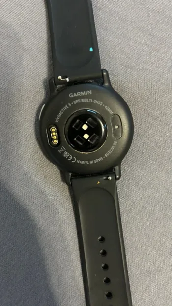 Garmin vivoactive 5 bike d'occasion — image 2 sur 2