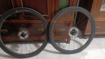 Brugt Mavic Cosmic SL 32 Disc bike — billede 1 af 5