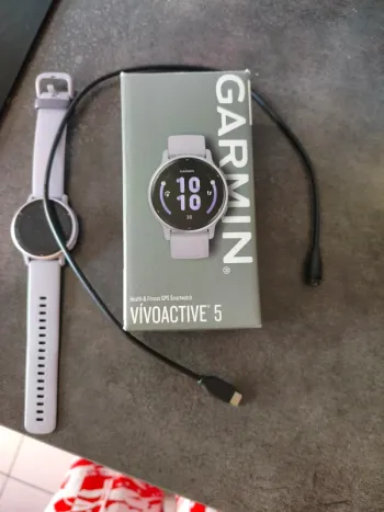 Used Garmin Vivo 5 Electronics