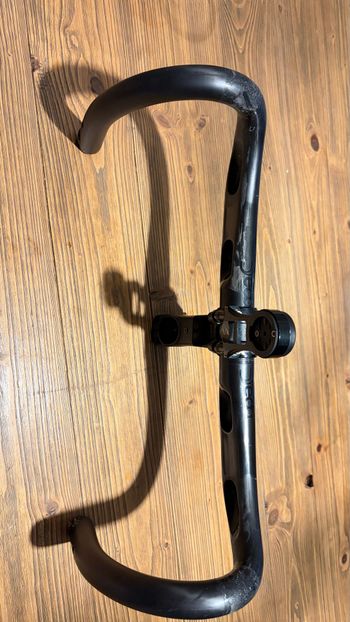 Deda Handlebar and Stem 2023 bike de segunda mano — imagen 3 de 5