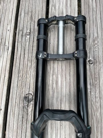 Fox 40 Fork bike d'occasion — image 2 sur 16