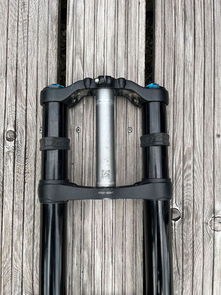 Fox 40 Fork bike usato — immagine 11 di 15