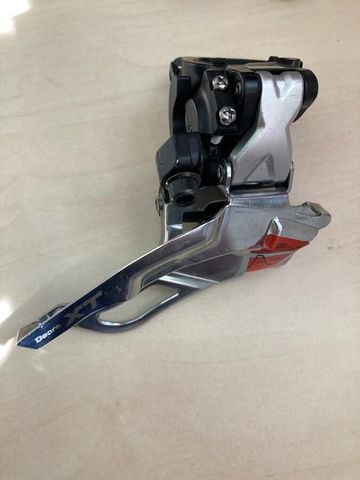Brugt Shimano Dérailleur avant Deore XT FD-M771-10 Drivetrain & Pedals