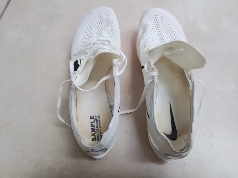Nike ZoomX Dragonfly 2 Prototype bike usato — immagine 2 di 3