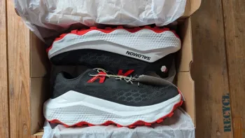 Salomon Ultra Glide 4 Running Shoes usato