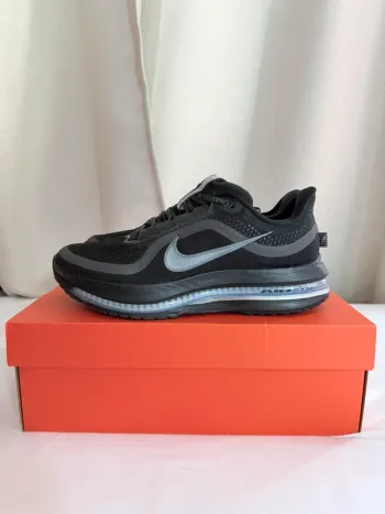 Używany Pegasus Premium Running Shoes