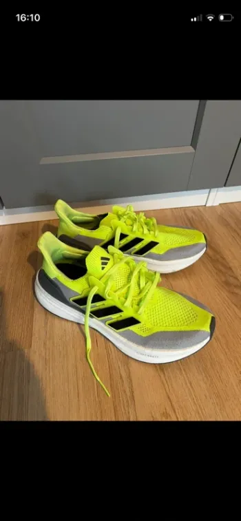 Adidas Ultraboost 5 bike usato — immagine 3 di 5
