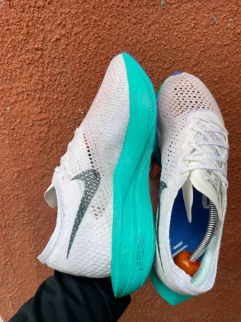 Nike Vaporfly Next% 3 bike usato — immagine 7 di 9