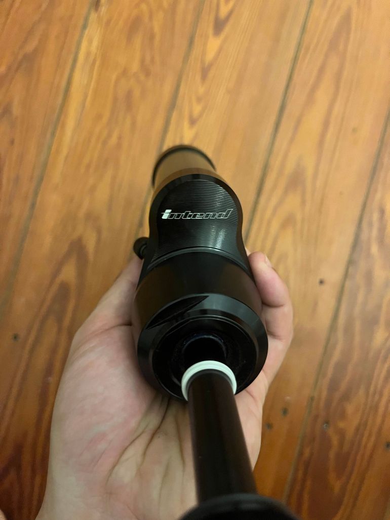 Brugt Intend Hover OPT Air Shock 2024 bike — billede 2 af 4
