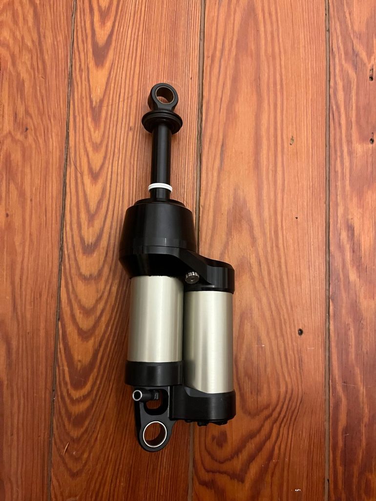 Brugt Intend Hover OPT Air Shock 2024 bike — billede 4 af 4
