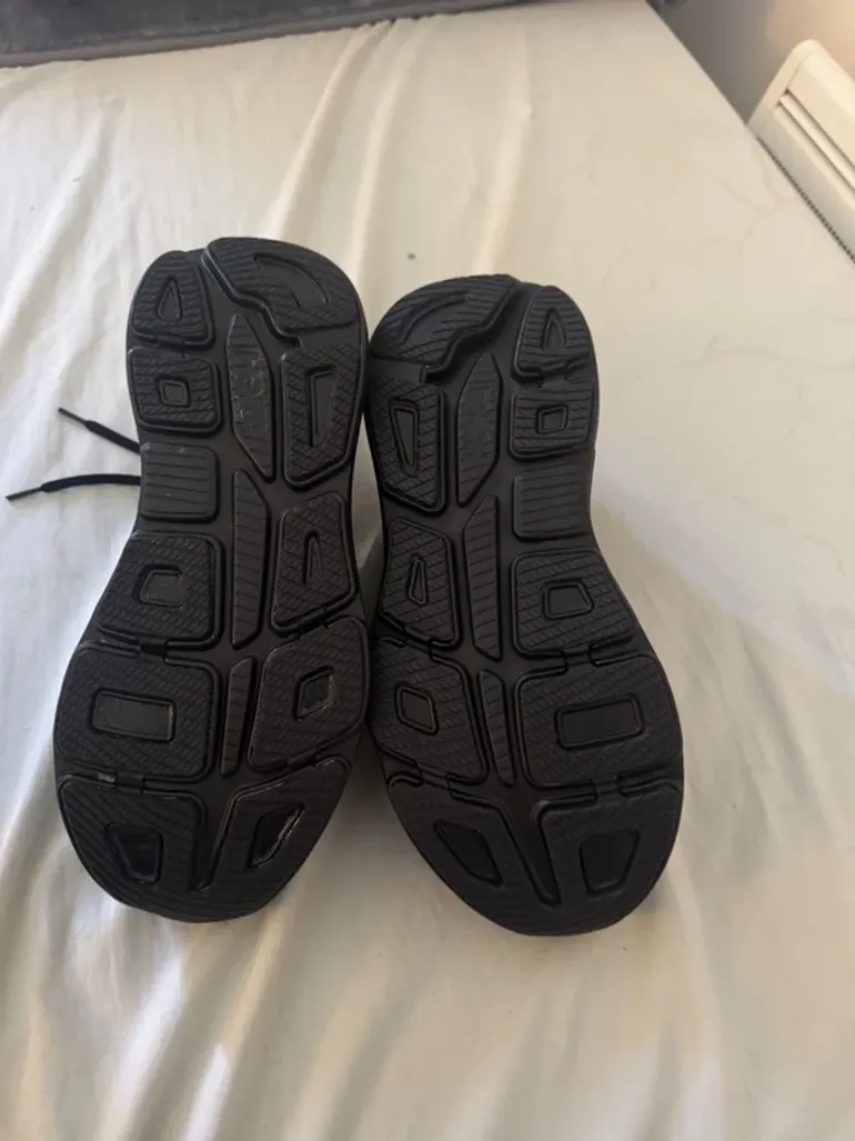 Hoka Bondi 9 bike d'occasion — image 3 sur 4
