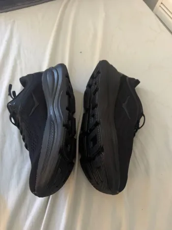 Hoka Bondi 9 bike d'occasion — image 2 sur 4