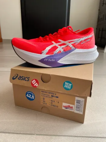 Asics Magic Speed 4 Running Shoes usato