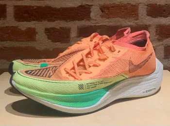 Nike ZoomX Vaporfly Next% 2 Running Shoes usato