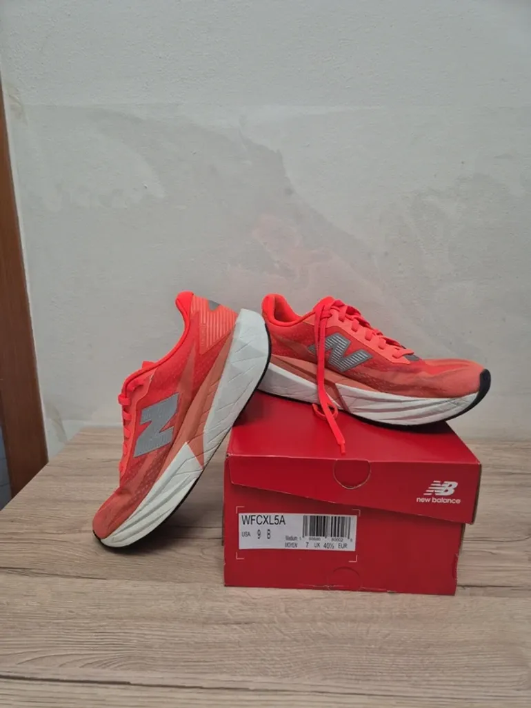 Brugt New Balance FuelCell Rebel V5 bike — billede 3 af 5
