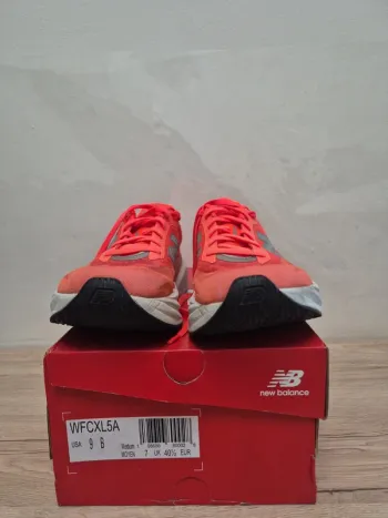 Brugt New Balance FuelCell Rebel V5 Running Shoes