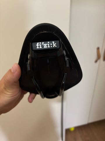 Fizik Tri 2024 Saddles & Seatposts de segunda mano