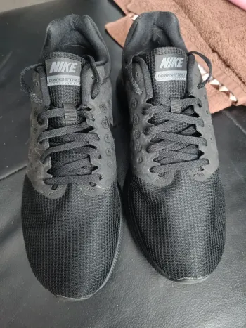 Nike Downshifter 7 Running Shoes usato