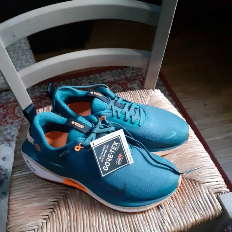 Gebrauchtes Orange Gore-Tex bike — Bild 5 von 5