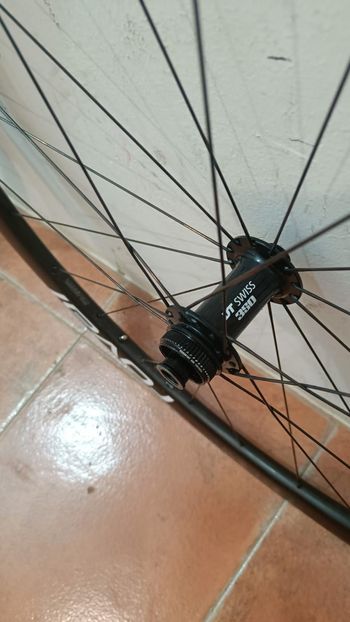 Used Roval Wheels 2021 bike — image 3 of 5