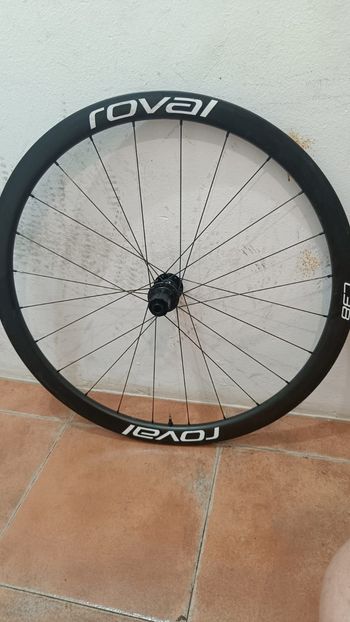 Used Roval Wheels 2021 bike — image 2 of 5