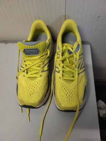 New Balance Fresh Foam 860 Running Shoes usato