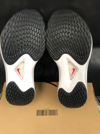 Used Nike Zoom Fly 5 bike — image 7 of 8