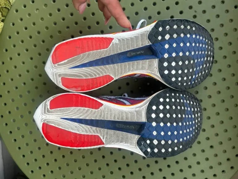 Used Nike ZoomX Vaporfly Next% 3 bike — image 7 of 8