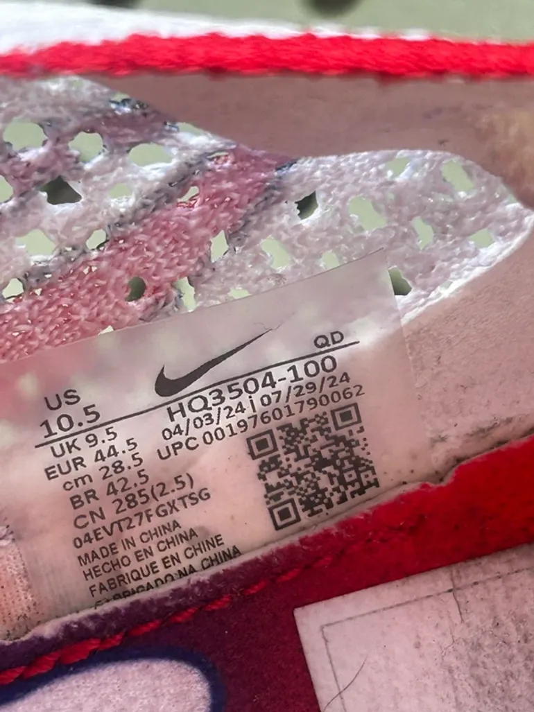 Used Nike ZoomX Vaporfly Next% 3 bike — image 8 of 8