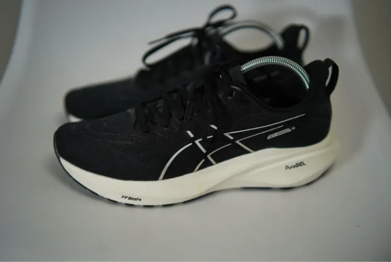Used Asics Gel-GT-2000 13 bike — image 3 of 7