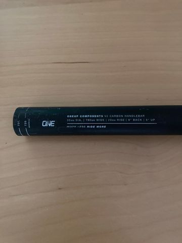 Brugt Oneup V2 Carbon Handlebar 740mm Rise 20mm Cockpit