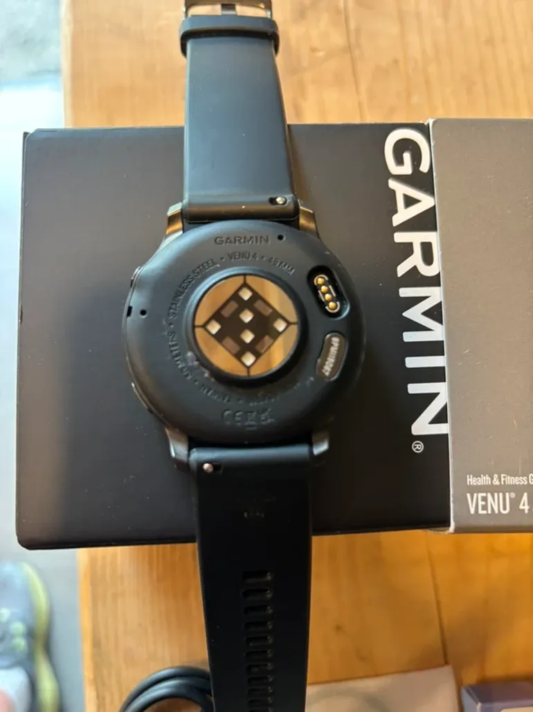 Used Garmin Venu 4 bike — image 5 of 8