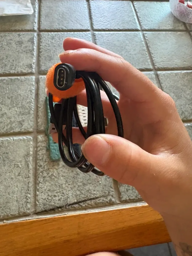 Used Garmin Venu 2S bike — image 9 of 10