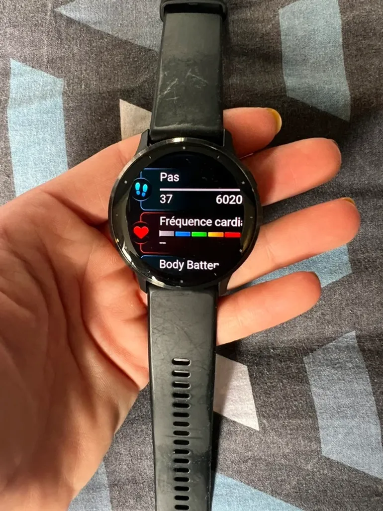 Used Garmin Venu 3 bike — image 4 of 5