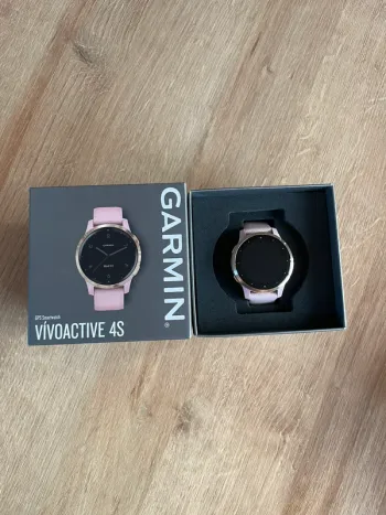 Used Garmin Vivoactive 4s bike — image 2 of 9