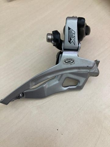 Shimano Dérailleur avant Deore LX FD—M571 Drivetrain & Pedals usato
