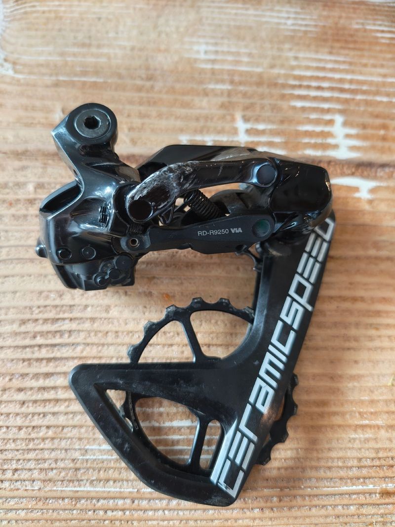 Shimano Dura-Ace Di2 RD-R9250 12v 2025 Drivetrain & Pedals usato