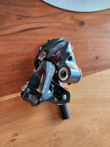 Used Shimano Ultegra RD-6870 Drivetrain & Pedals