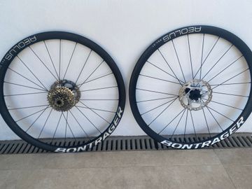 Używany Bontrager Carbon Wheelset 2025 bike — zdjęcie 1 z 2