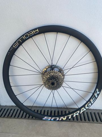 Używany Bontrager Carbon Wheelset 2025 bike — zdjęcie 2 z 2