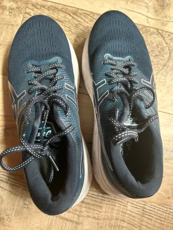 Used Asics pure gel bike — image 5 of 5